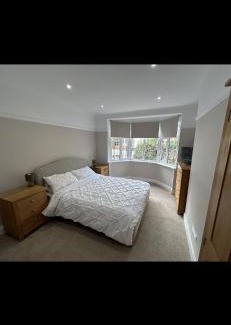Leigh-on-Sea Apartment | Leigh On Sea -Broadway-Two Bed with Garden