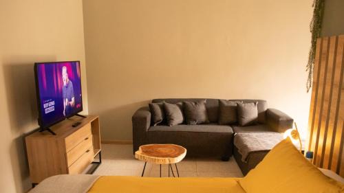 Secunda Apartment | Leipoldt Self-Catering Apartment