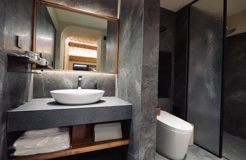 Caicun Hotel | Leisure Courtyard Seascape Designer Homestay (Erhai Ecological Corridor Branch)