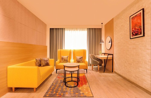 Islamnagar Hotel | Lemon Tree Hotel Chandausi