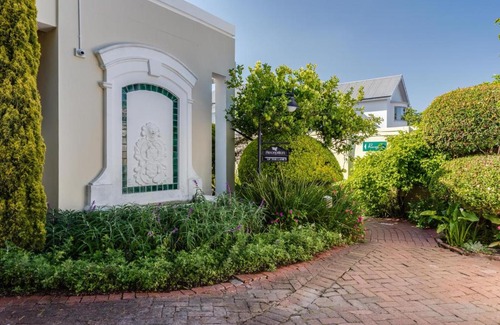 Port Elizabeth House | Lemon Tree Lane