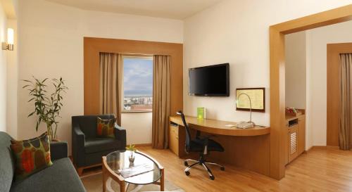 HITEC City Hotel | Lemon Tree Premier Hitec City Hyderabad