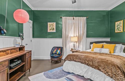 Athens House | Lenoir Cottage