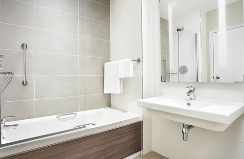 Burbage Hotel | Leonardo Hotel and Conference Venue Hinckley Island