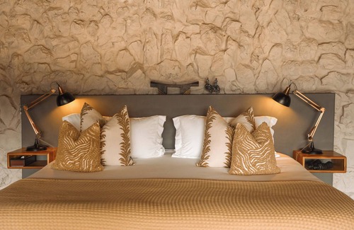 Jozini Cabin | Leopard Mountain Safari Lodge