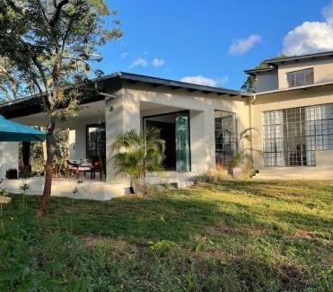 Lusaka House | Leopards Hill, Lusaka family home in beautiful nature