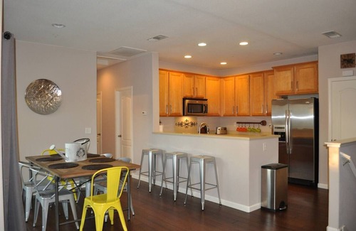 North Natomas House | LePark YELLOW with Pool & Spa Next to Downtown Golden One Airport