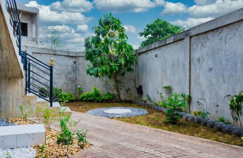 Abomey-Calavi Villa | Les bulles du Paradis Guest House