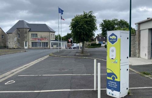 Vierville-sur-Mer Hotel | Les Chambres avec SDB,1 Studio l'intérieur complètement rénové en 2024,plage du Débarquement 5 minutes à pied
