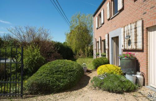 Grandhan Bed & Breakfast | Les Chambres du Vivier, chambres d'hôtes et gîte - à 100m -