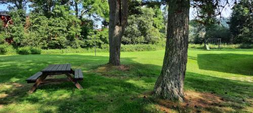 La Chapelle-Geneste Apartment | Les Gîtes du Bois de Chelles