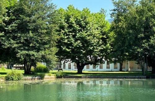 Saint-Alban-de-Montbel Hotel | Les Lodges du Lac