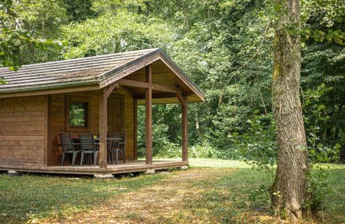 Saint-Alban-de-Montbel Hotel | Les Lodges du Lac
