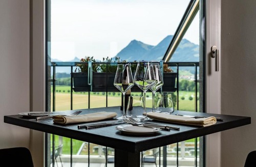 Broc Hotel | Les Montagnards