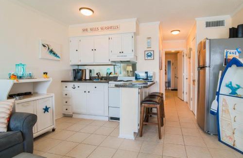 North Myrtle Beach House | Leslie's Seaside Suite at Cherry Grove