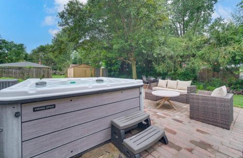 Madison - Lakeland House | Less Than 1 Mi to Lake Erie Home with Hot Tub and Game Room!