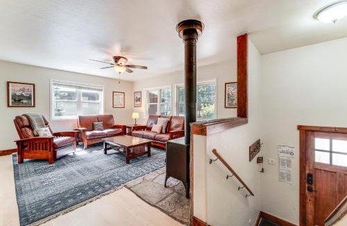 Truckee House | Less Than 15 Mi to 6 Ski Resorts Tahoe Donner Escape!
