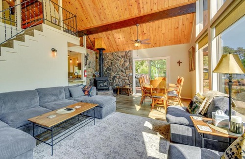 Prescott House | Less Than 2 Mi to Dtwn Prescott Cabin with Furnished Deck