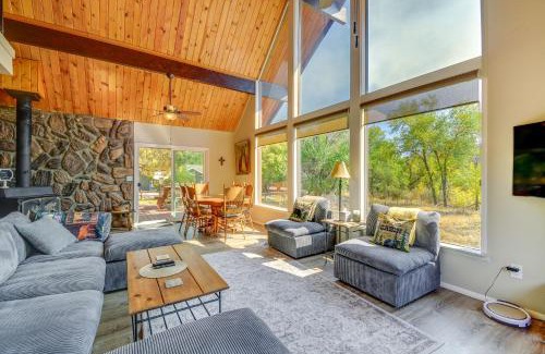 Prescott House | Less Than 2 Mi to Dtwn Prescott Cabin with Furnished Deck