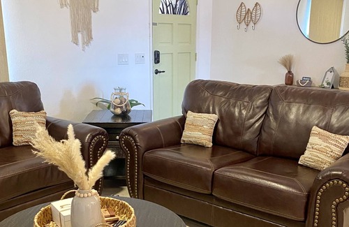 Lake Havasu City House | Less than 5mins to London Bridge & Lake 3 BR w/spa