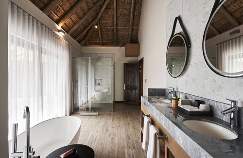Bela-Bela Cabin | Letamo at Qwabi Private Game Reserve