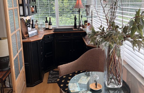 Capitola House | Library by the Sea - 2BR home in beautiful Capitola