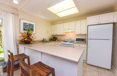 Kailua Cottage | licensed NUC no 90/TVU-0326 Serenity Beachfront Cottage