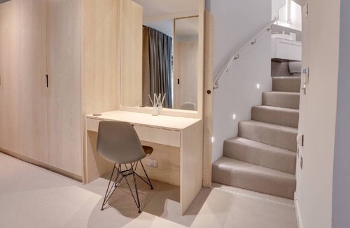 Amsterdam East Apartment | Licht en Ruim 5-kamer Appartement