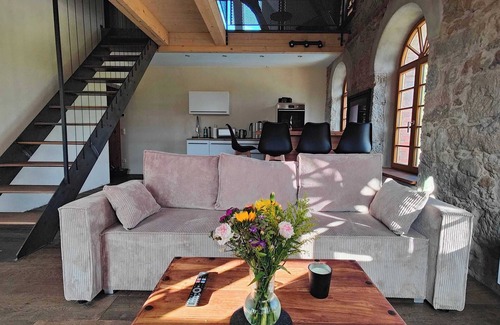 Buhlau Apartment | Light-flooded apartment with its own sauna + fireplace