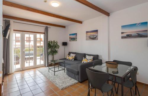 Brena Baja Apartment | Lightbooking Las Breñas Garden con piscina