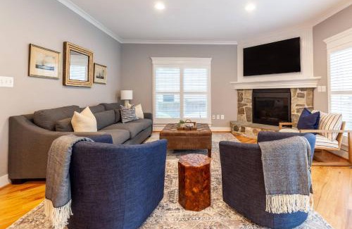 Eastport House | Lighthouse Inn