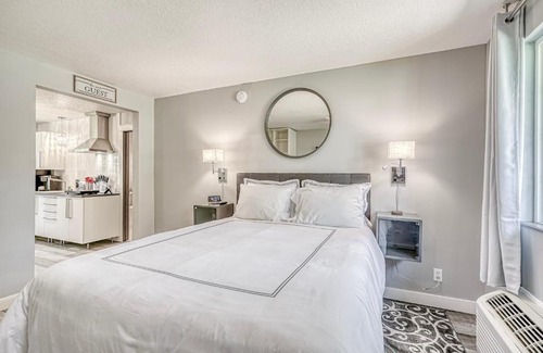 Waterloo Hotel | Lighthouse Kitchen Suites near Auburn Waterloo I-69 Exit 334