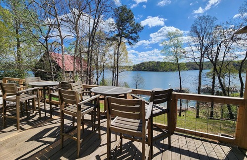 Crane Hill House | Lighthouse View - Lakeside Retreat Smith Lake Alabama