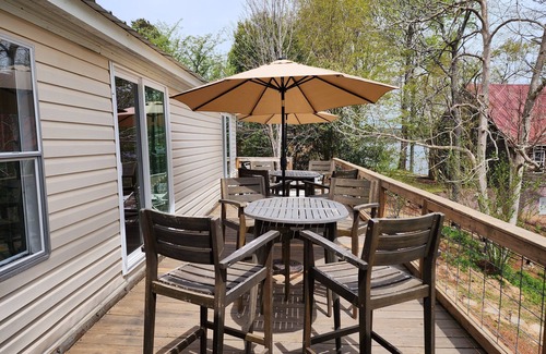 Crane Hill House | Lighthouse View - Lakeside Retreat Smith Lake Alabama