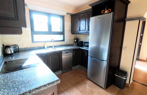 Montana Roja Villa | Ligthouse, private heated pool, Prime video, wifi, bbq, ping pong, etc.