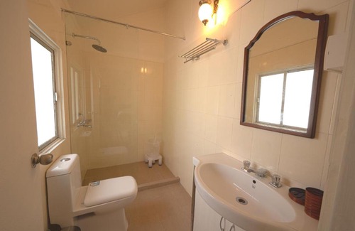 Manali House | Lily Brook Cottage