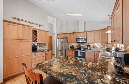 Estes Park House | Lily Mountain Lodge - Amazing Mountains Views, Private Hot Tub, Great Location