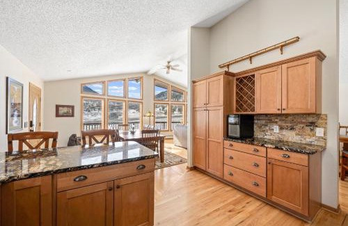 Estes Park House | Lily Mountain Lodge - Amazing Mountains Views, Private Hot Tub, Great Location