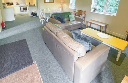 Nassington Cottage | Lily Pad 9 - UK43919