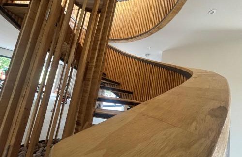 Bulmer House | Lime Tree House - Sleeps 12 - Hot Tub