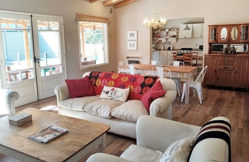 Chacras de Coria House | Lindísima Casa en La Puntilla con pileta