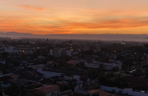 Praia dos Sonhos Apartment | Linda Kitnet in a building facing the sea