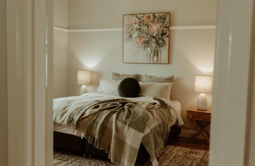 Cunningar House | Linden Cottage Farm Stay