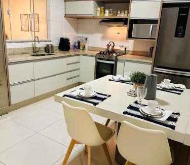 Neva Villa | Lindo sobrado central com piscina aquecida