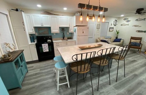 Linn Valley House | Linn Valley Lake House -Lakes, Golf, Pool, Fishing