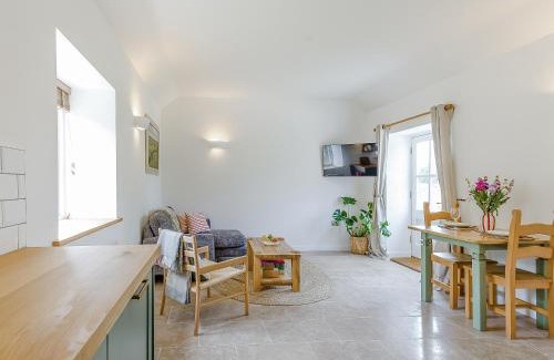 Stalisfield House | Linnet - Uk50154