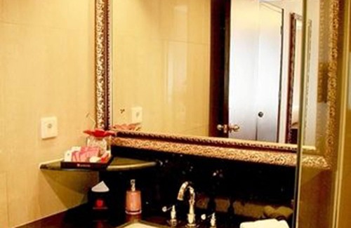 Manado City Centre Hotel | Lion Hotel & Plaza