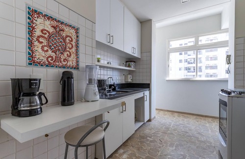 Copacabana Apartment | Literary Sanctuary Near Arpoador Fco501