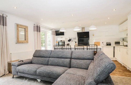 Lakeside House | LITTLE BECK, pet friendly, with hot tub in Lakeside