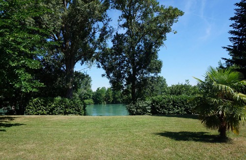 Chavanoz Villa | Little corner of paradise near Lyon